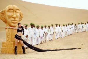 A movie still from ek paheli leela
